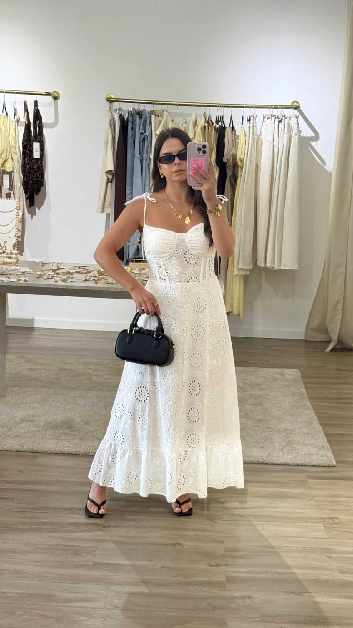 Vestido bordado inglês